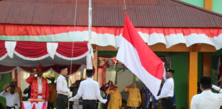 Sederhana dan Khidmat, Kakankemenag Pimpin Upacara Peringatan HUT ke-78 RI