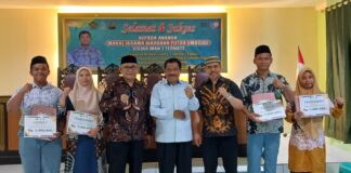 Kakankemenag Beri Penghargaan Juara KSM Tingkat Nasional