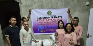 Ringankan Beban Korban Gempa, Kemenag Ternate Salurkan Bantuan ke Pulau Batang Dua