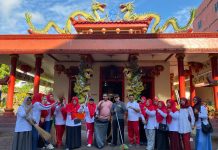 Kerukunan Jadi Kado Kemerdekaan: Kemenag Ternate Bersihkan Rumah Ibadah Lintas Agama