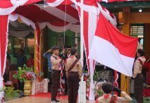 Kibarkan Merah Putih, Kemenag Kota Ternate Peringati HUT ke-81 RI